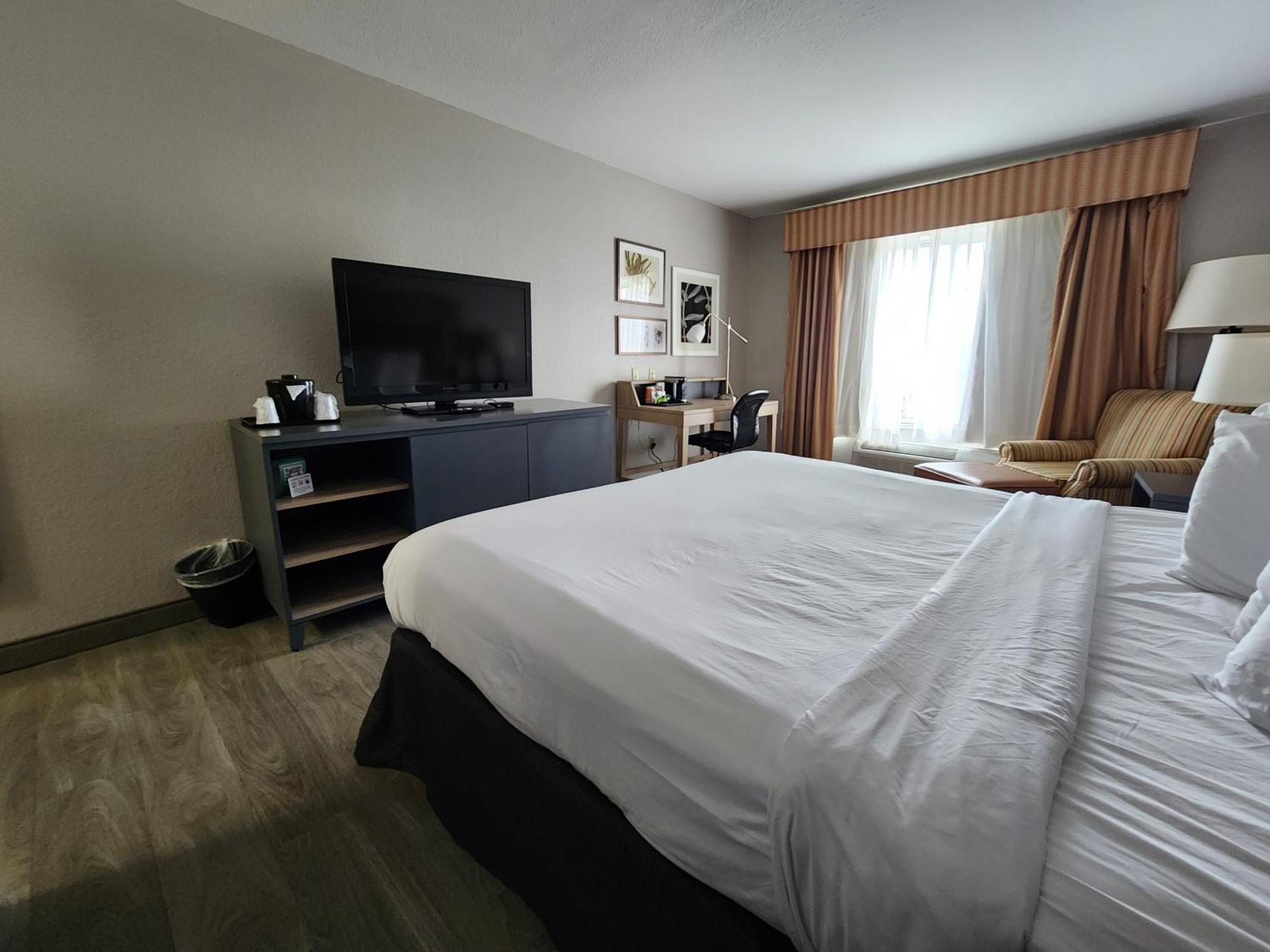 Country Inn & Suites By Radisson, Topeka West, Ks מראה חיצוני תמונה