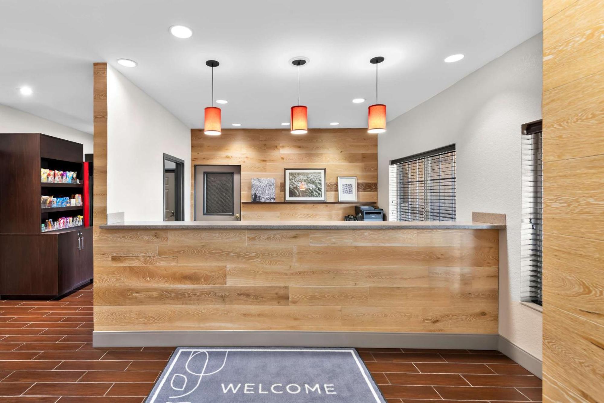 Country Inn & Suites By Radisson, Topeka West, Ks מראה חיצוני תמונה