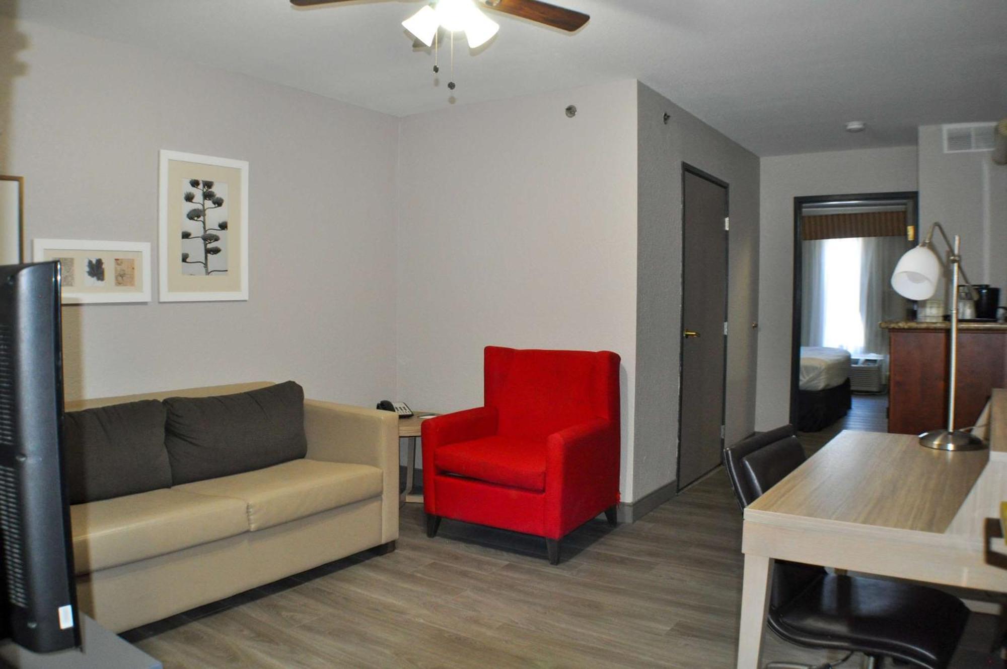 Country Inn & Suites By Radisson, Topeka West, Ks מראה חיצוני תמונה